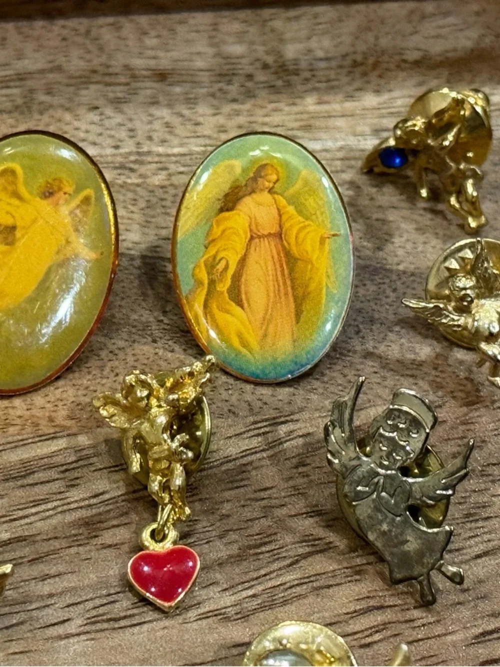 Lot of 11 Vintage Angel Pins & Brooches - Gold and Silver Tone